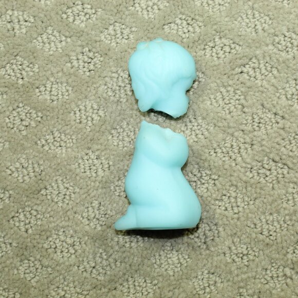 Vintage Fenton 3.75" Satin Blue Glass Praying Boy Figurine with Original Sticker - Picture 10 of 10